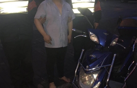 凌晨推车形迹可疑 宗保保安洞察智擒 ——孙桥辅警项目队员合力控制偷车贼