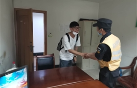 民泰公司驻临平市容项目队员捡到钱包